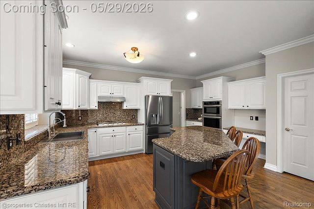 17258 Stonebrook Drive, Northville Township, MI 48168