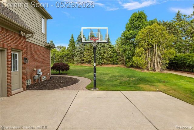 17258 Stonebrook Drive, Northville Township, MI 48168