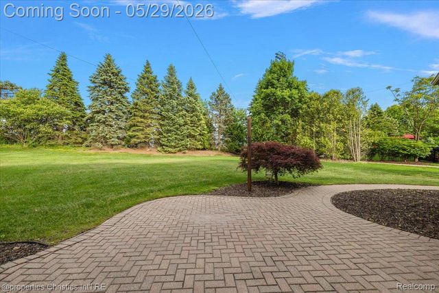 17258 Stonebrook Drive, Northville Township, MI 48168