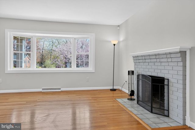 7716 ONTARIO RD, Gainesville, VA 20155