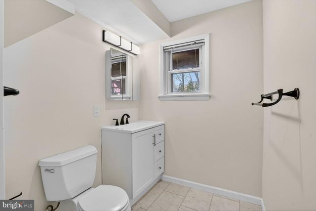 7716 ONTARIO RD, Gainesville, VA 20155