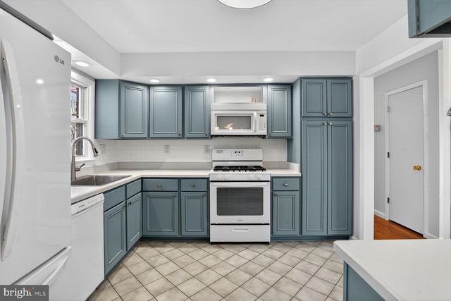 7716 ONTARIO RD, Gainesville, VA 20155