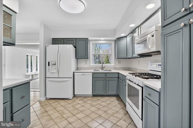 7716 ONTARIO RD, Gainesville, VA 20155