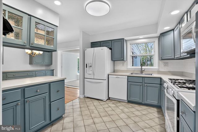 7716 ONTARIO RD, Gainesville, VA 20155