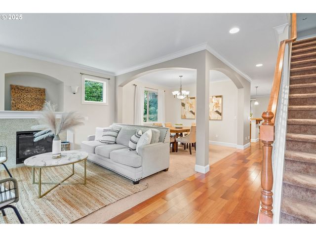 12647 Sw 21ST Ct, Lake Oswego, OR 97035