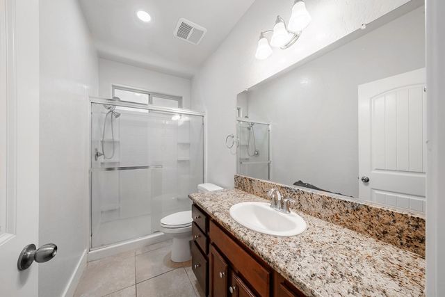 6689 W Lucas Drive, Fresno, CA 93722