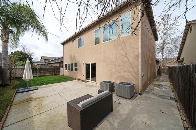 6689 W Lucas Drive, Fresno, CA 93722