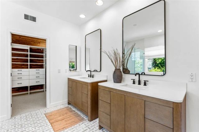 1827 Port Westbourne Place, Newport Beach, CA 92660