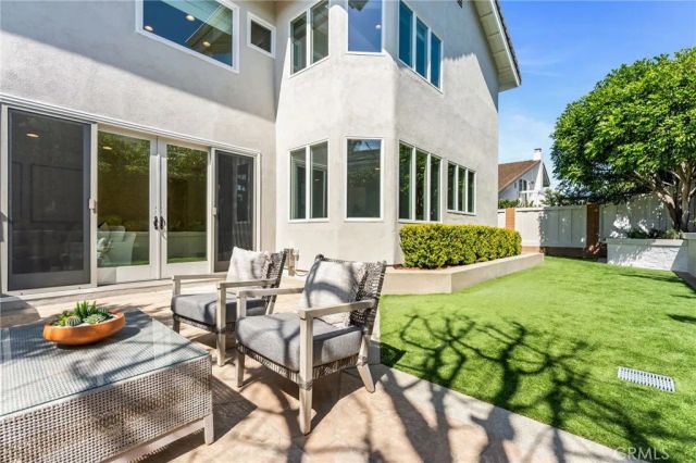 1827 Port Westbourne Place, Newport Beach, CA 92660