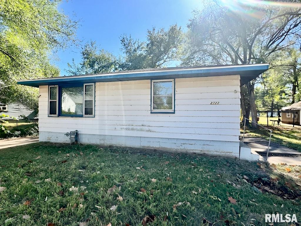 2722 W MARQUETTE Street, Peoria, IL 61605