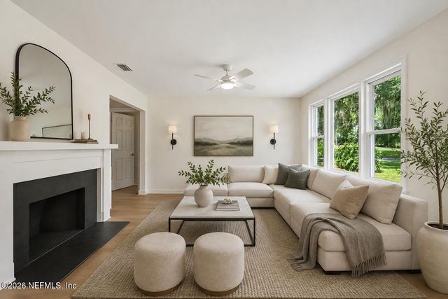 5834 HYDE GROVE Avenue, Jacksonville, FL 32210