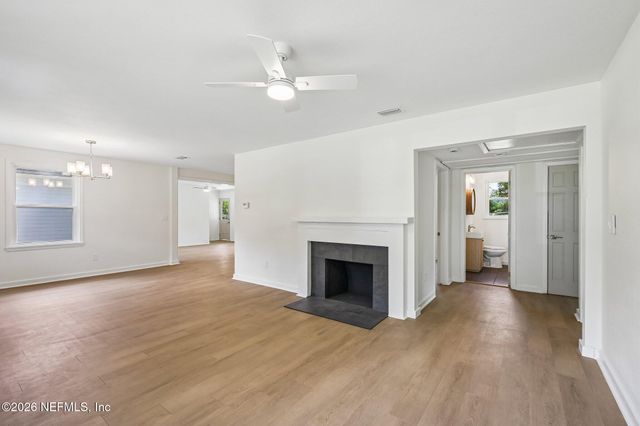 5834 HYDE GROVE Avenue, Jacksonville, FL 32210