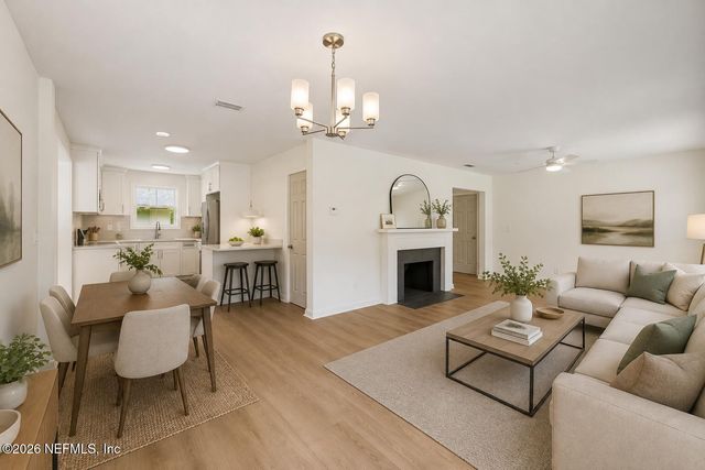 5834 HYDE GROVE Avenue, Jacksonville, FL 32210