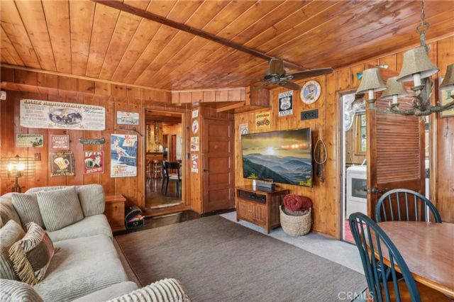 238 Maple Drive, Lake Arrowhead, CA 92352