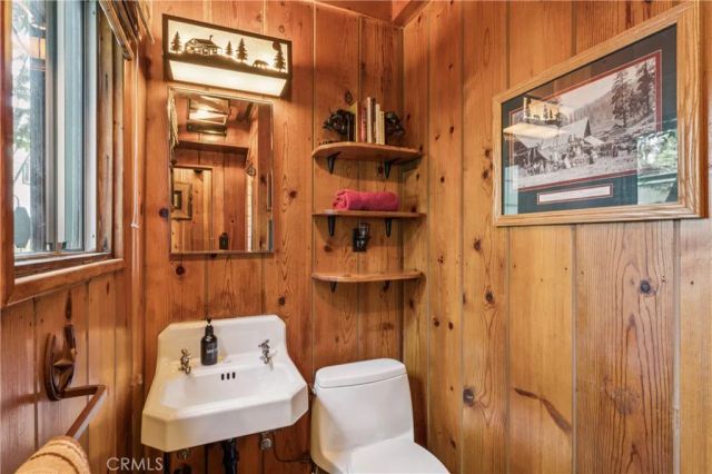 238 Maple Drive, Lake Arrowhead, CA 92352