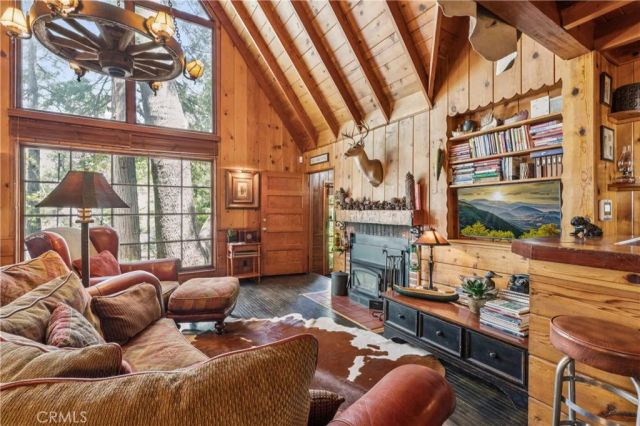 238 Maple Drive, Lake Arrowhead, CA 92352