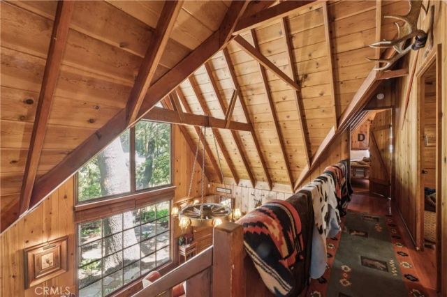238 Maple Drive, Lake Arrowhead, CA 92352