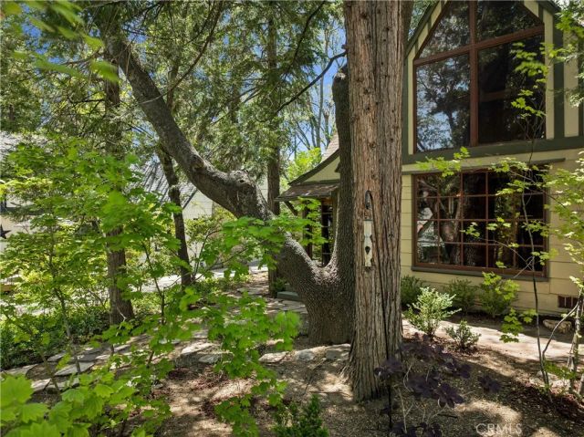 238 Maple Drive, Lake Arrowhead, CA 92352