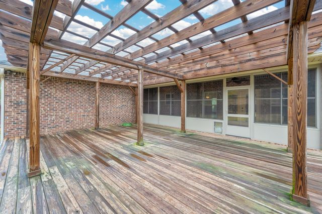 6450 Amanda Court, Crestview, FL 32536