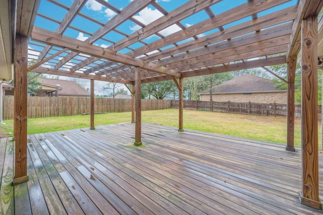 6450 Amanda Court, Crestview, FL 32536