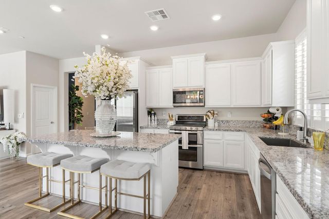2185 Cumberland Loop, Roseville, CA 95747