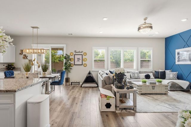 2185 Cumberland Loop, Roseville, CA 95747