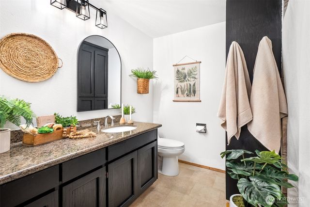 13922 Manor Way, Lynnwood, WA 98087