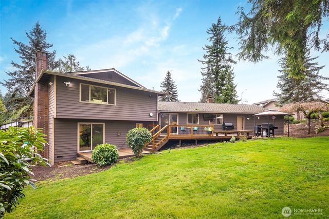 13922 Manor Way, Lynnwood, WA 98087