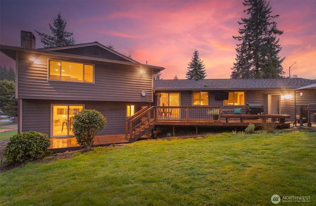 13922 Manor Way, Lynnwood, WA 98087