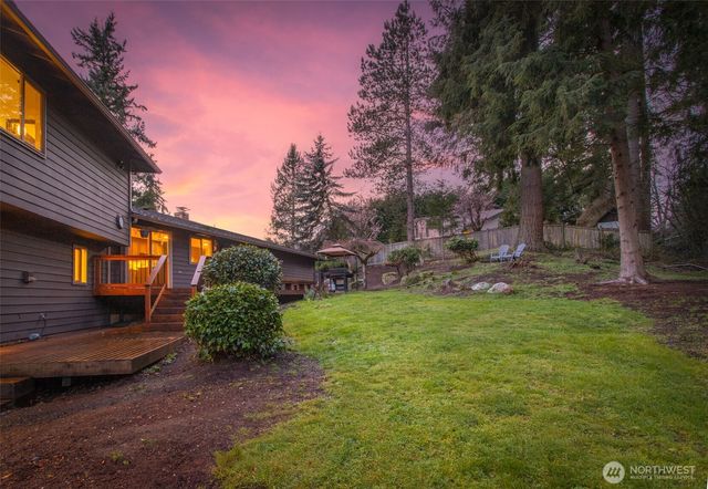 13922 Manor Way, Lynnwood, WA 98087