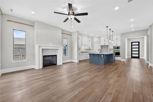 717 Cannon Cove, Cave Springs, AR 72718
