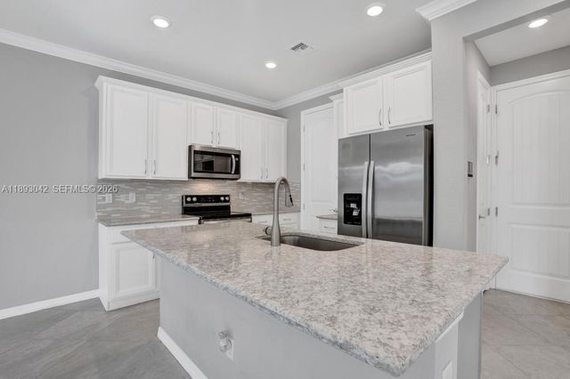 1422 Silk Oak Drive, Hollywood, FL 33021