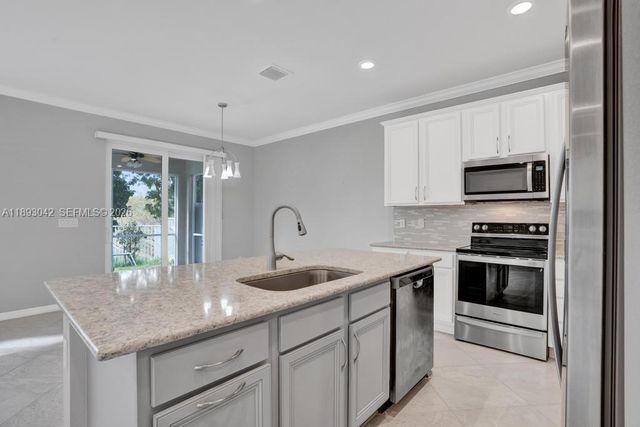 1422 Silk Oak Drive, Hollywood, FL 33021