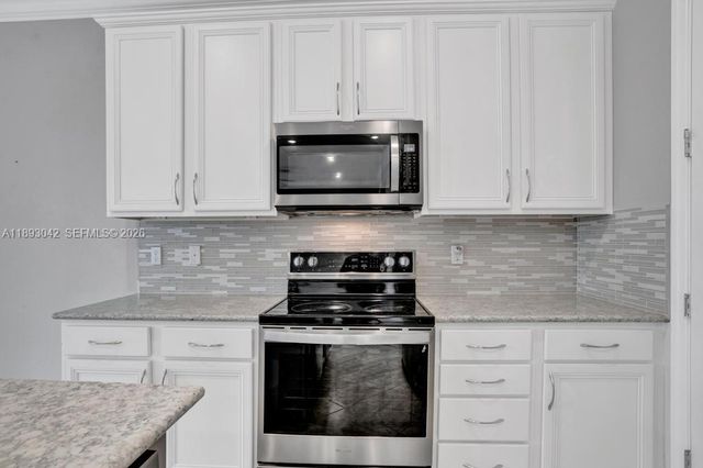 1422 Silk Oak Drive, Hollywood, FL 33021