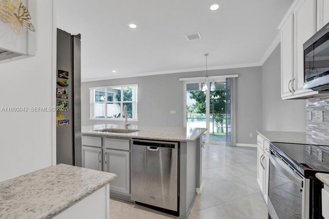 1422 Silk Oak Drive, Hollywood, FL 33021