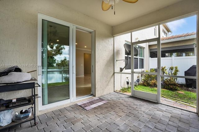 1422 Silk Oak Drive, Hollywood, FL 33021