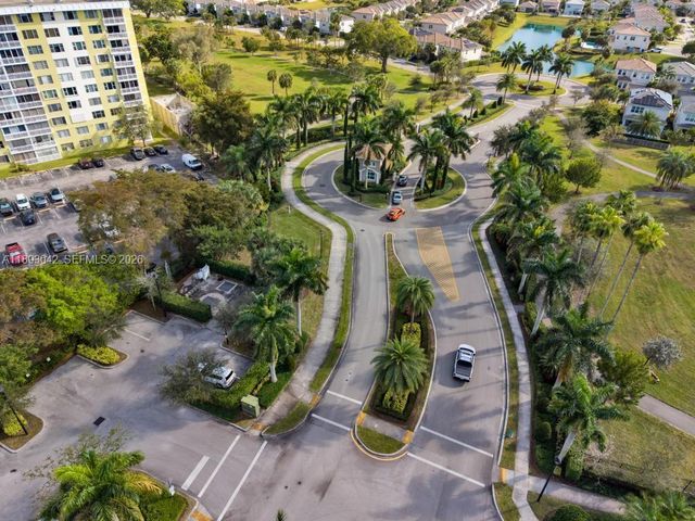 1422 Silk Oak Drive, Hollywood, FL 33021