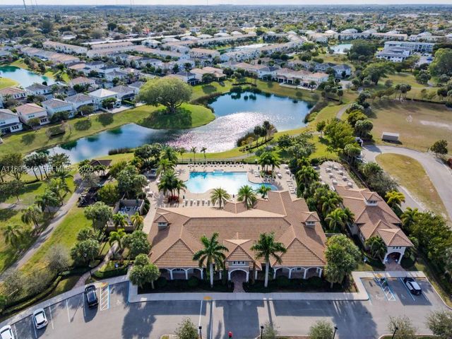 1422 Silk Oak Drive, Hollywood, FL 33021