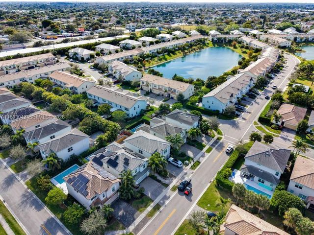 1422 Silk Oak Drive, Hollywood, FL 33021