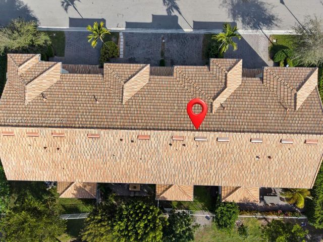 1422 Silk Oak Drive, Hollywood, FL 33021