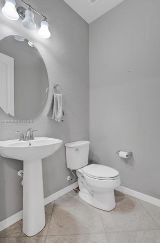 1422 Silk Oak Drive, Hollywood, FL 33021