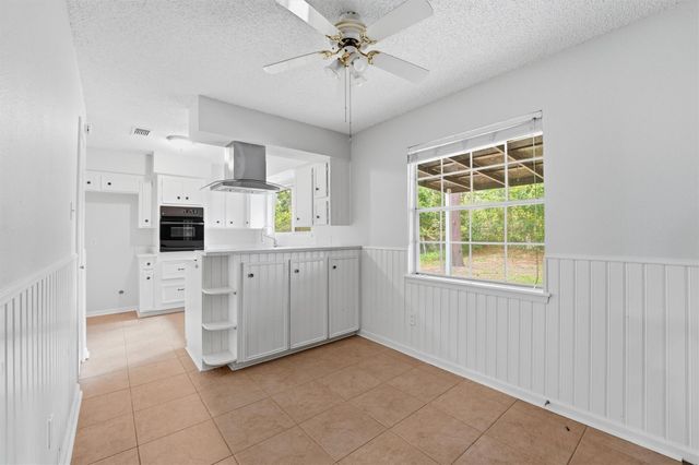 430 Eastwood Drive, New Caney, TX 77357