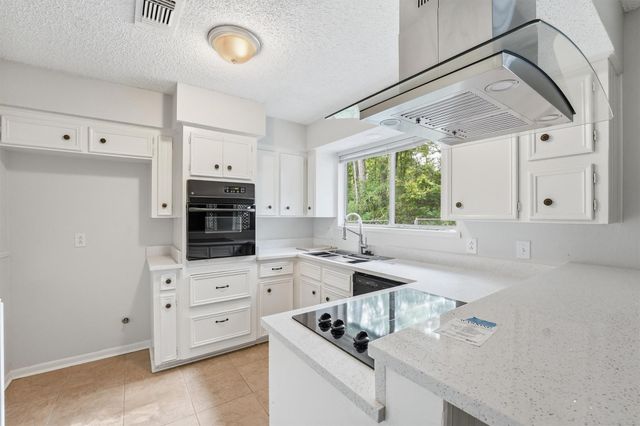 430 Eastwood Drive, New Caney, TX 77357