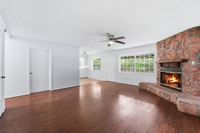 430 Eastwood Drive, New Caney, TX 77357