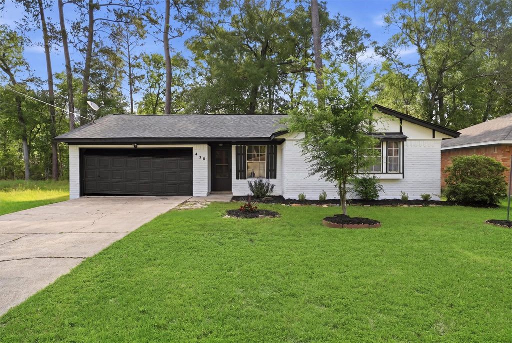 430 Eastwood Drive, New Caney, TX 77357