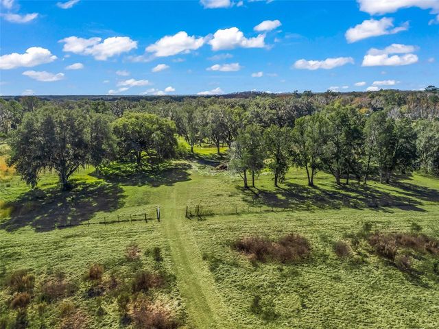 2082 44-A, Wildwood, FL 34785