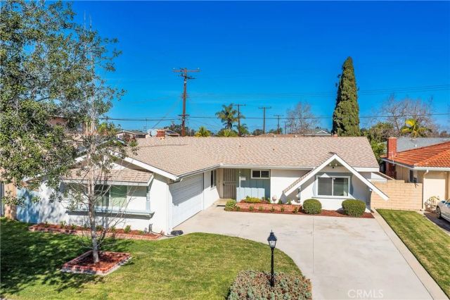 1915 W Saint Gertrude, Santa Ana Heights, CA 92704