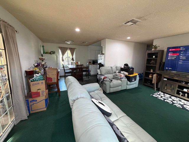 223 W Buena Vista Avenue, Visalia, CA 93291