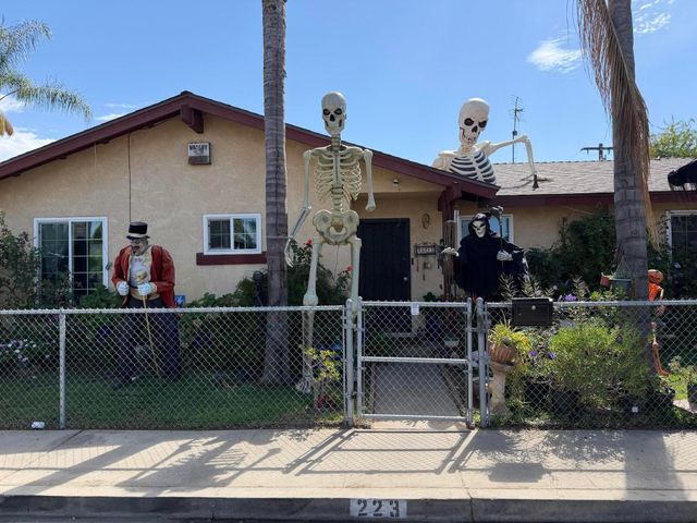 223 W Buena Vista Avenue, Visalia, CA 93291