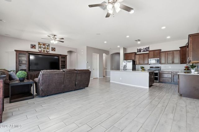 41830 N KAMALA TREE Street, Queen Creek, AZ 85140